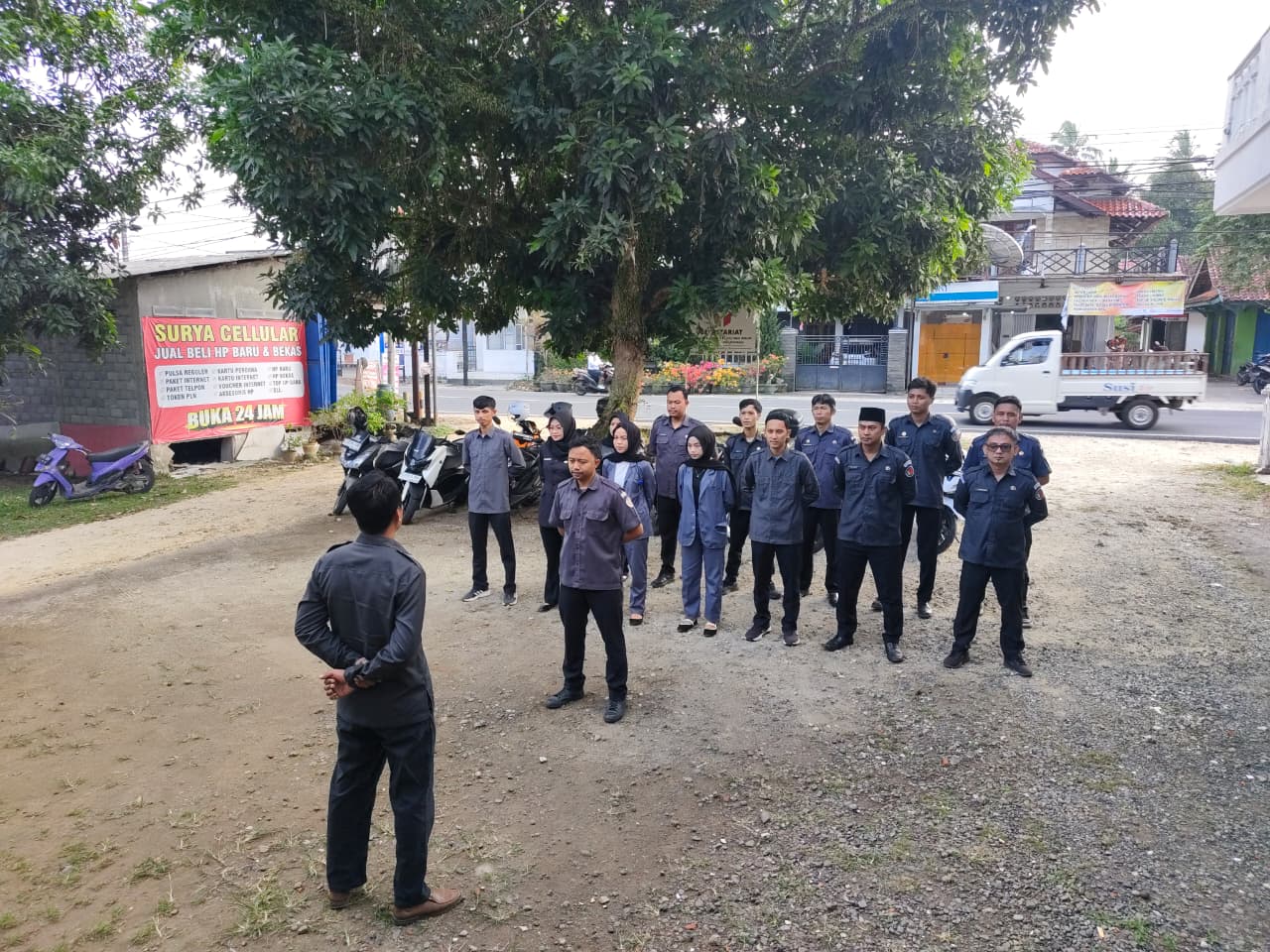 Badan Pengawas Pemilihan Umum (Bawaslu) Kabupaten Pangandaran menggelar apel pagi bersama di Halaman Kantor Bawaslu Pangandaran, pada Senin (20/7/2026). 