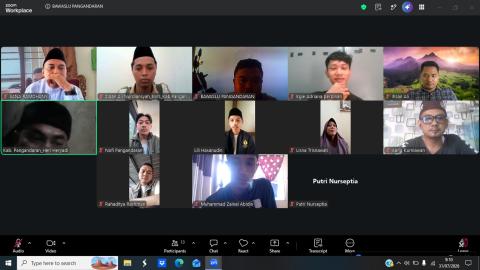 Screenshoot : Jajaran Sekretariat Bawaslu Kabupaten Pangandaran mengikuti kegiatan Gerakan "Jumat Sehati" dengan agenda Tausyiah/Pembinaan Mental yang di gelar secara daring, pada Jumat pagi (31/7/2026).