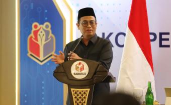 Anggota Bawaslu, Puadi, saat membuka Tahapan Eliminasi Kompetisi Debat Penegakan Hukum Pemilu VI Antarperguruan Tinggi se-Indonesia Tahun 2026 di Jakarta, Selasa (28/7/2026).