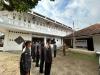 Bertindak sebagai pembina apel Koordinator Sekretariat Bawaslu Kabupaten Pangandaran pimpin langsung apel pagi di Halaman Kantor Bawaslu Pangandaran, pada senin (15/6/2026). 